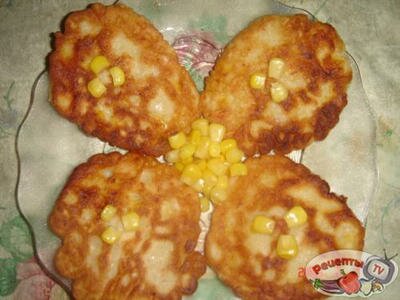Кукурузные оладьи с курятиной Кукурузные оладьи с курятиной