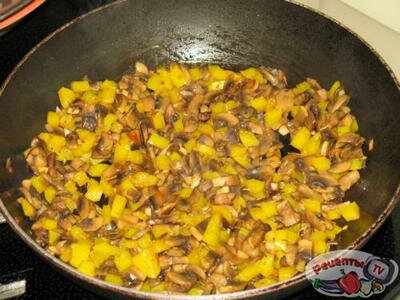 Запеканка в заварном тесте с кабачками и сосисками. Запеканка в заварном тесте с кабачками и сосисками.